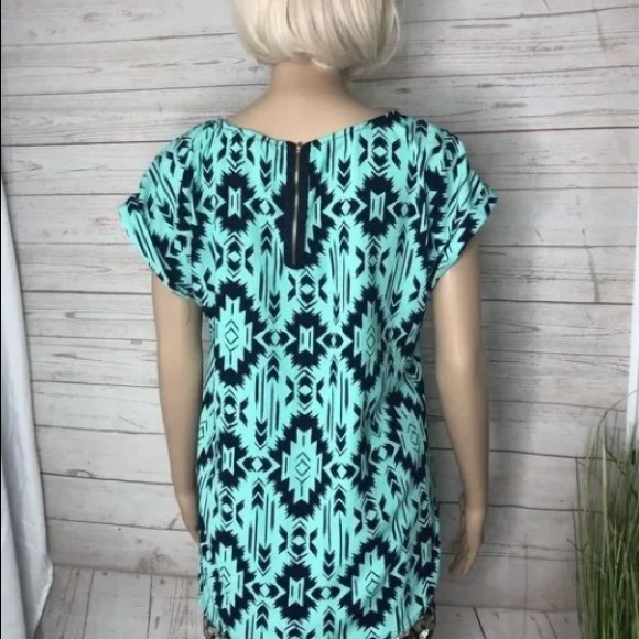 Pink Rose patterned short sleeve tee - Picture 4 of 4